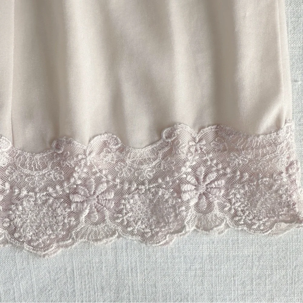 Vintage 60s Nylon Lace Slip Nude Peach Small - Picture 8 of 9
